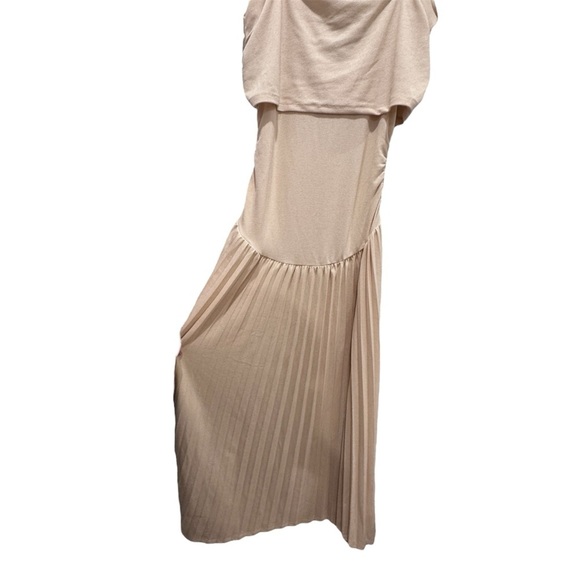 NWT REVOLVE Lioness Field of Dreams Maxi Dress Off Shoulder Pleated Oatmeal XL - Picture 9 of 16